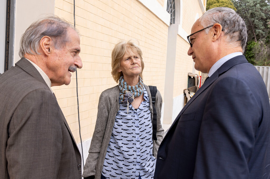 Fotografia di Carmine Soriero Presidente dell'Accademia di Roma Giuseppe che parla con il Sindaco Gualtieri e la Direttrice dell'Accademia di Belle Arti di Roma Cecilia Casorati